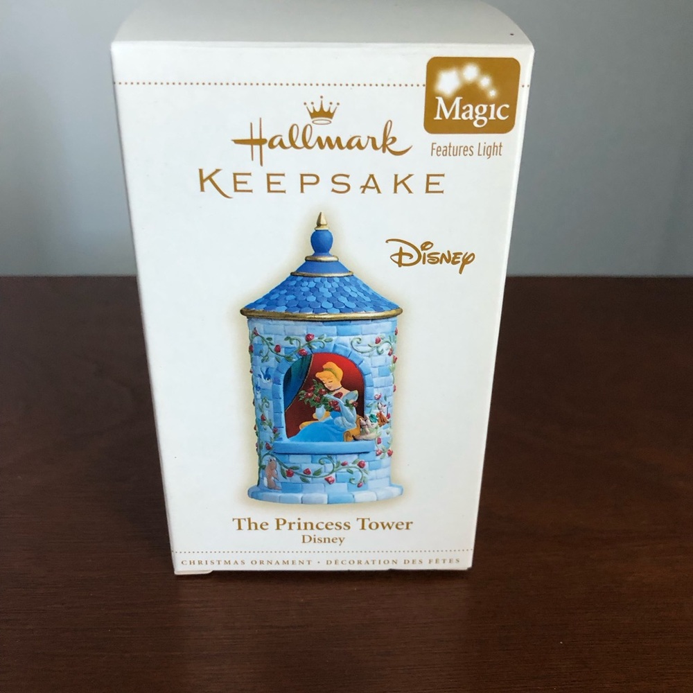 Vintage Hallmark Disney Princess Tower Ornament - Picture 3 of 10
